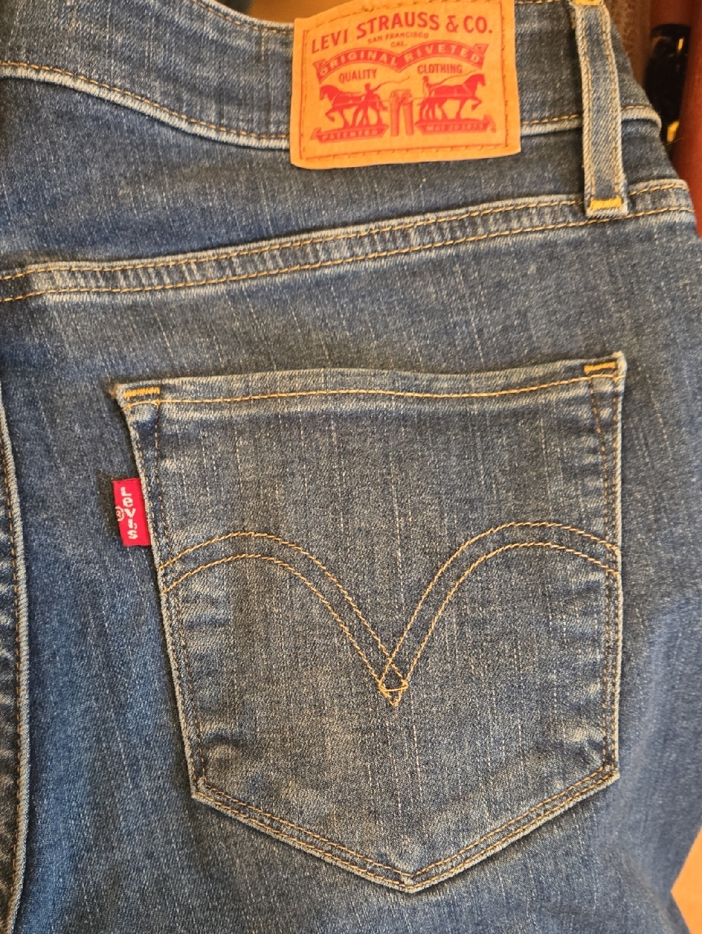 Levi's Women's Blue Skinny Denim Jeans with Signature Back Pocket